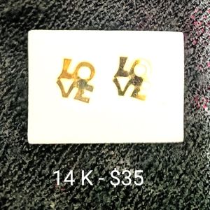Beautiful 14 k Gold Studs